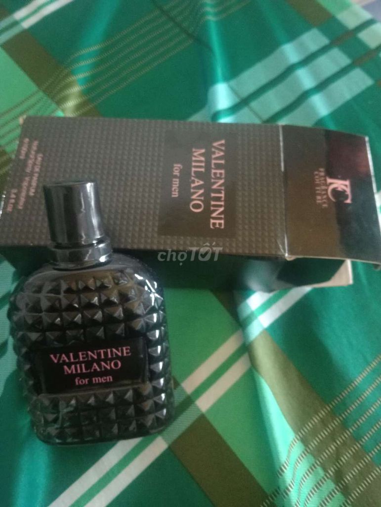Valentine Milano Nam tính, quyến rũ Đen. Mua bán Nước hoa tại Quận Gò Vấp Tp Hồ Chí Minh được đăng bởi Lê Minh Tuấn hình 1