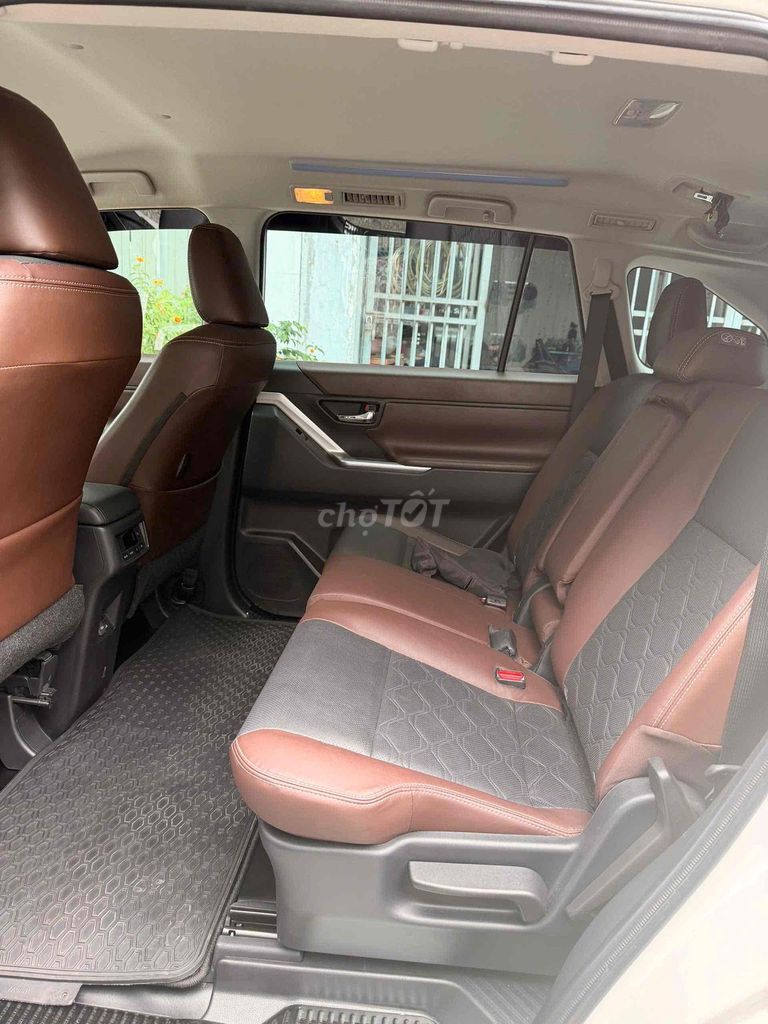 Toyota Innova Cross V 2.0 2024, белый