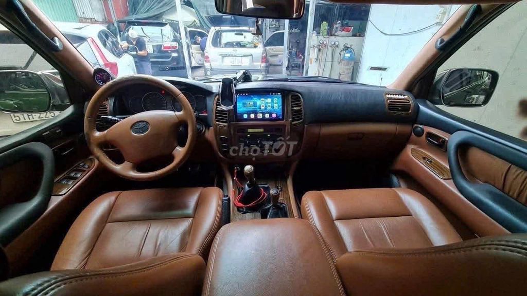 Toyota Land Cruiser 2005 Xanh lá 7 chỗ