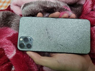 Iphone 11prm bể lưng pin 79 cần bán. Mua bán Điện thoại tại Quận Thanh Khê Đà Nẵng được đăng bởi Phú Trần