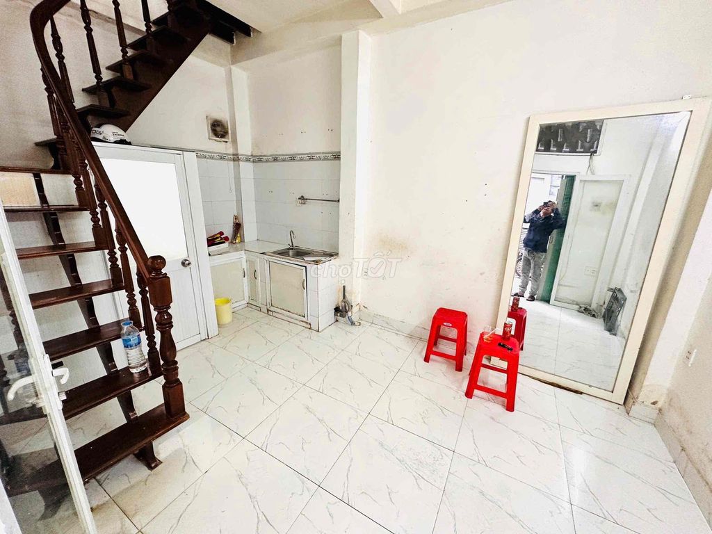 Продается дом 360/6 Нгуен Тхи Минь Кхай, район 5, район 3
