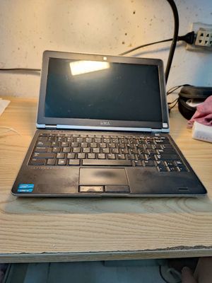 Ultrabook dell e6230 - core i5 3320m, ram4, ssd128
