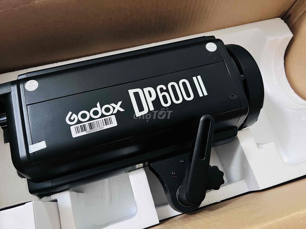 Đèn flash studio Godox DP600II Đen 600W. Mua bán Máy ảnh, Máy quay tại Quận Ninh Kiều Cần Thơ được đăng bởi Vu Nguyễn hình 1