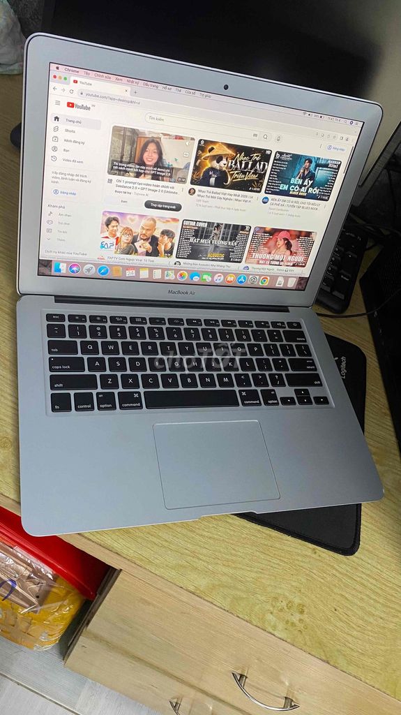 Macbook air 2017 nhỏ gọn i5 máy đẹp. Mua bán Laptop tại Quận Tân Phú Tp Hồ Chí Minh được đăng bởi Phát Triển hình 1