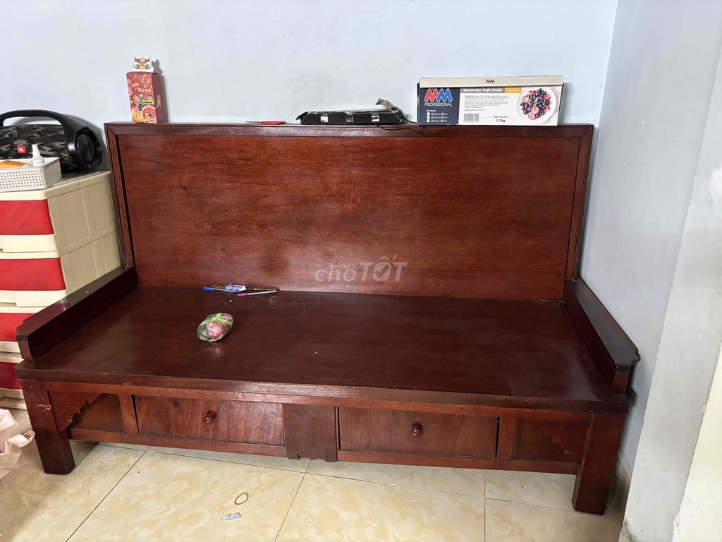 Ghế dài gỗ màu Nâu. Mua bán Bàn ghế tại Quận 11 Tp Hồ Chí Minh được đăng bởi Nhã Linh hình 1