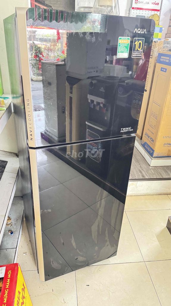 Tủ lạnh Aqua AQR-IG248EN 249 lít. Mua bán Tủ lạnh tại Huyện Gia Lâm Hà Nội được đăng bởi Hoàng Cường hình 1