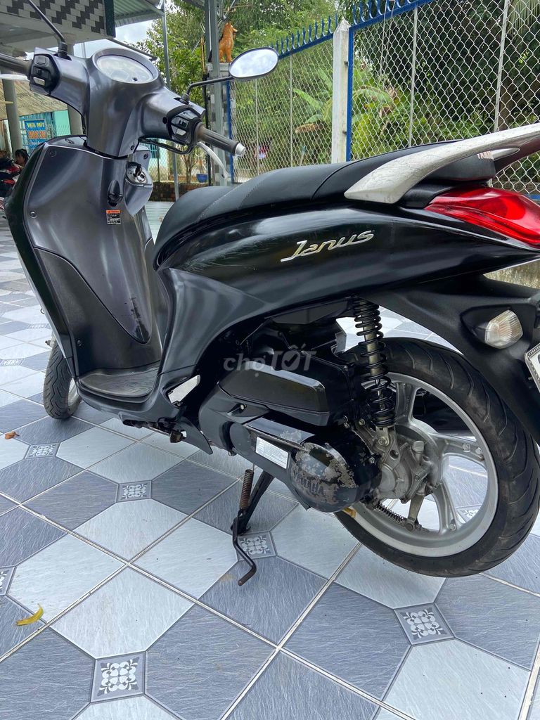 Janus 2017 ngây chủ chạy  23000 km máy êm zin  ngo. Mua bán Xe máy tại Quận Cái Răng Cần Thơ được đăng bởi Hau hình 1