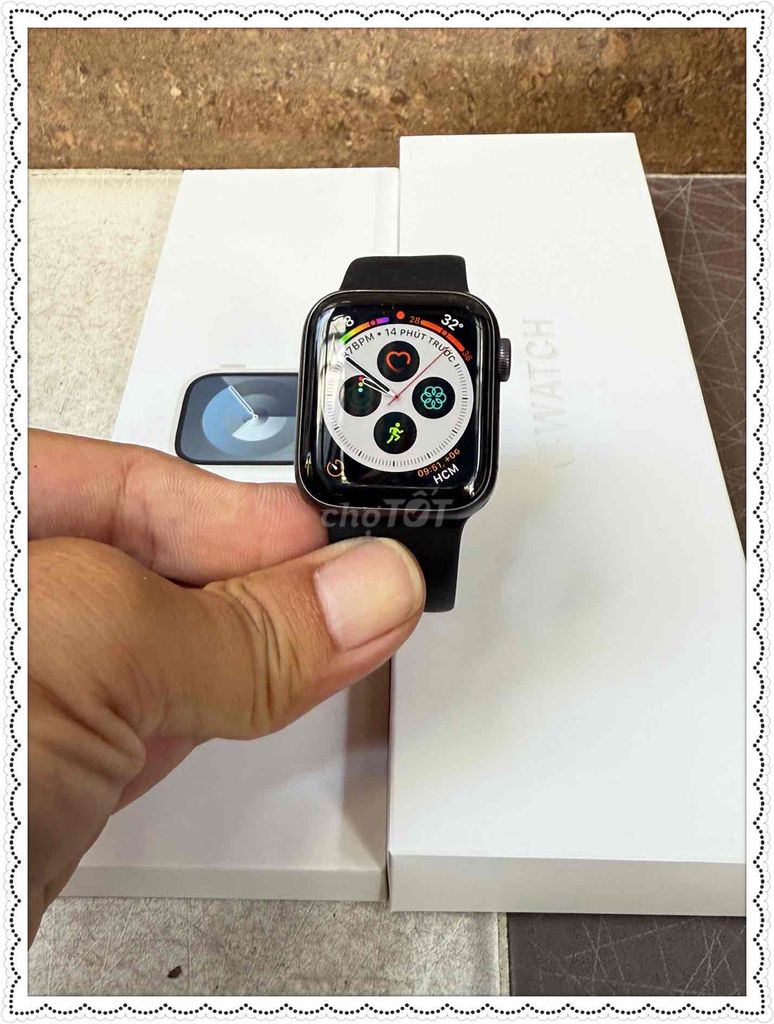 Apple Watch Series 5 40mm Nhôm đen gps zin 100%. Mua bán Thiết bị đeo thông minh tại Quận 11 Tp Hồ Chí Minh được đăng bởi Nguyễn Khương hình 1