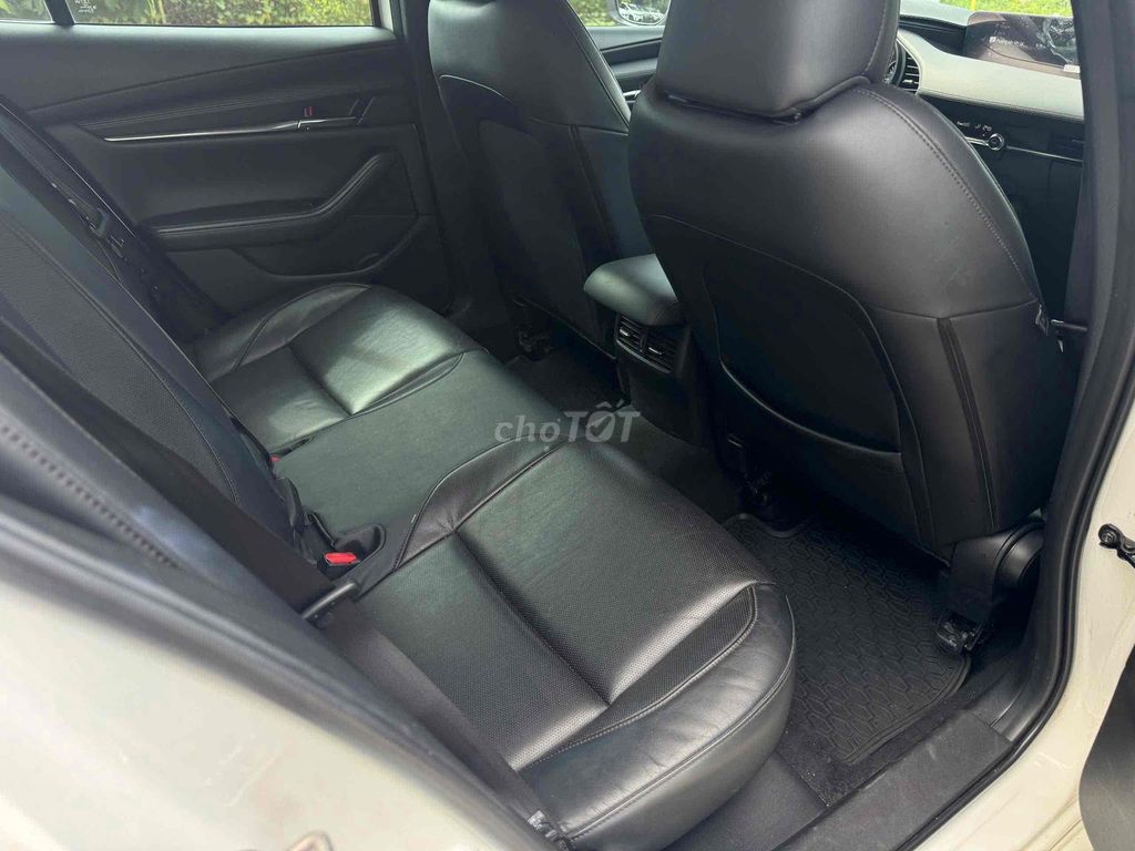 Mazda 3 1.5 Luxury 2023 Chỉ Từ 190Triệu. Mua bán Ô tô tại Quận Ninh Kiều Cần Thơ được đăng bởi Chuyên Mua Bán Ô Tô Qua Sử Dụng Carpla Cần Thơ hình 10