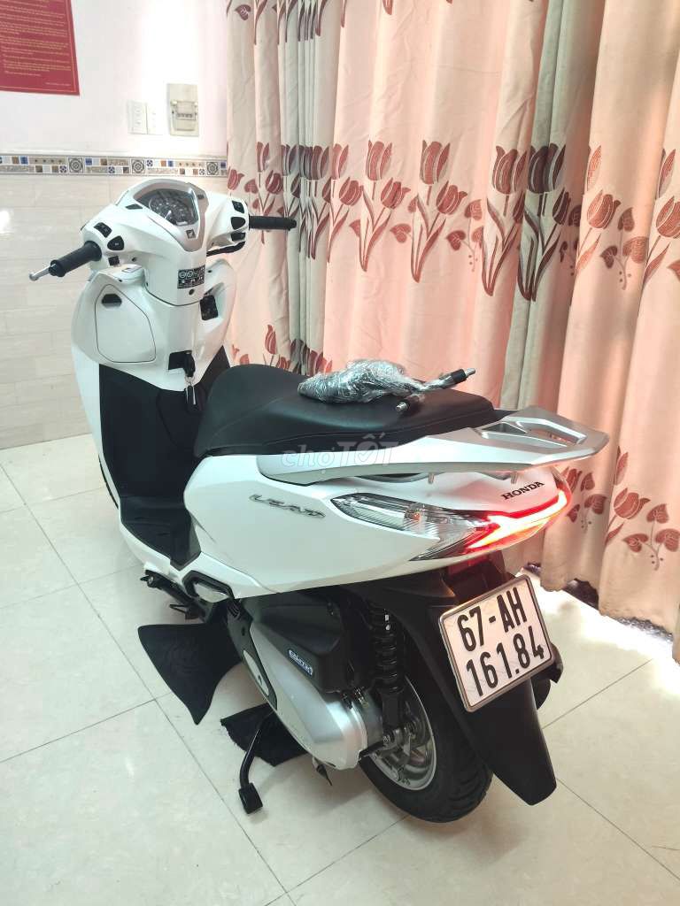 LEAD 4val chínhchủ 2024 đi đúng 2600km mới 99,9%. Mua bán Xe máy tại Quận Gò Vấp Tp Hồ Chí Minh được đăng bởi Mr Lam hình 7