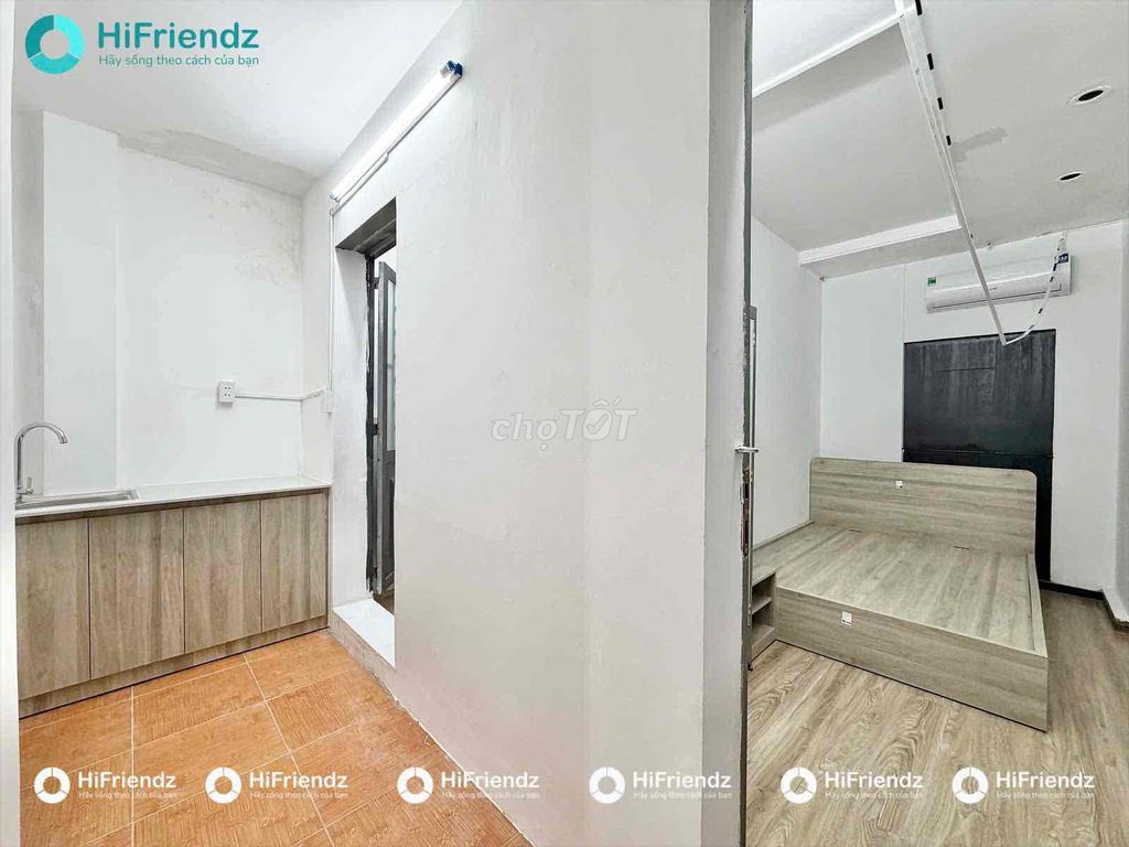 Аренда 2-комнатной квартиры с балконом и мебелью у Etown Cộng Hoà