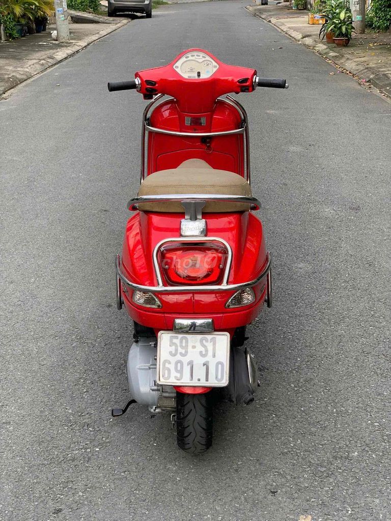 🌈Xe Vespa màu đỏ  dán keo mới  len ken 95 %. Mua bán Xe máy tại Thành phố Thủ Đức Tp Hồ Chí Minh được đăng bởi Nguyễn Thanh Bình hình 3