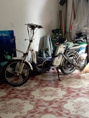 Xe đạp điện HKbike màu Trắng. Mua bán Xe điện tại Quận Hải Châu Đà Nẵng được đăng bởi Đg giao
