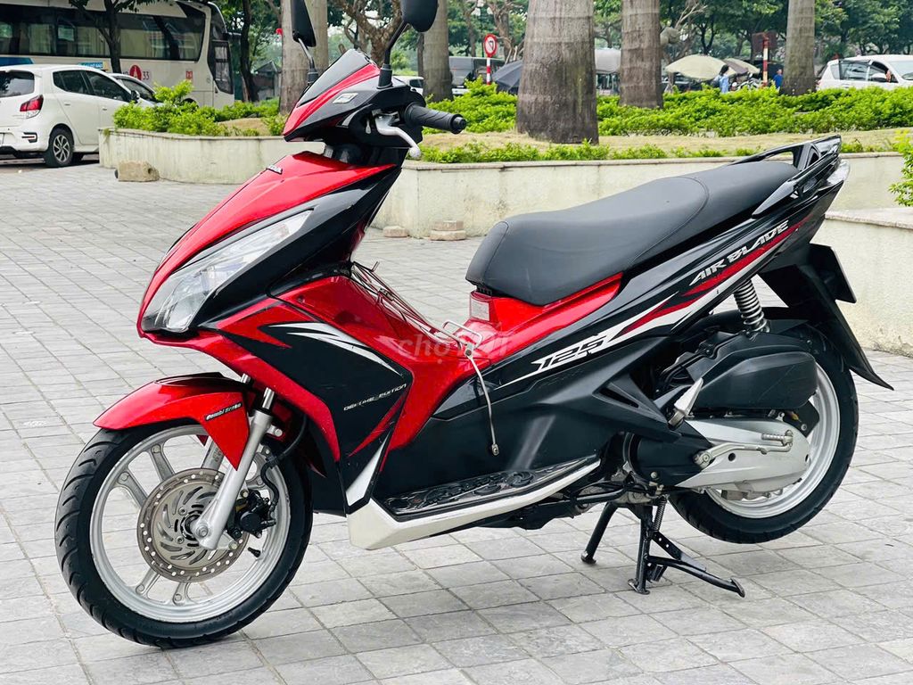 HONDA AIR BLADE 125 ĐỎ ĐEN BIỂN 29. Mua bán Xe máy tại Quận Nam Từ Liêm Hà Nội được đăng bởi TÙNG LÂM hình 5