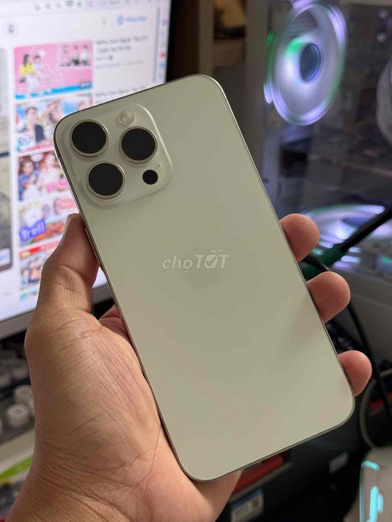 Apple iPhone 15 Pro Max 256GB Trắng 81%. Mua bán Điện thoại tại Quận Cái Răng Cần Thơ được đăng bởi Nguyễn Đức Anh hình 1