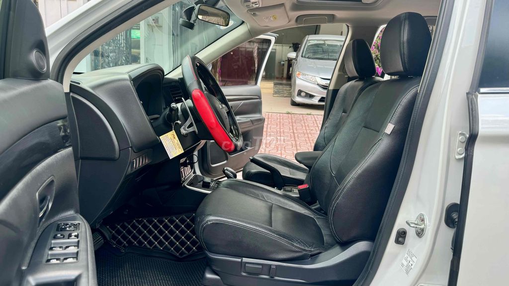 Mitsubishi Outlander 2019 2.0 CVT Premium - 92000. Mua bán Ô tô tại Huyện Bình Chánh Tp Hồ Chí Minh được đăng bởi TAN THANH AUTO hình 8