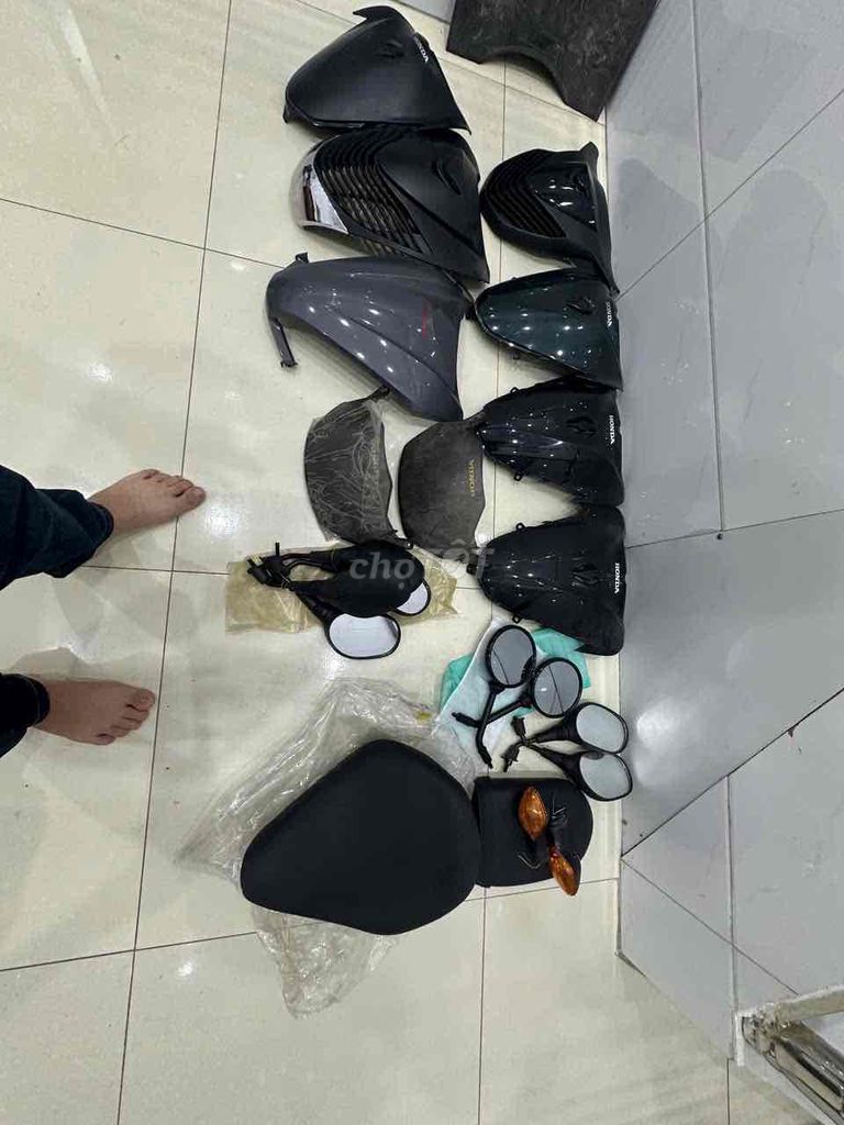 Mặt nạ và gương. Mua bán Phụ tùng xe tại Quận Đống Đa Hà Nội được đăng bởi Phạm Khánh linh hình 3