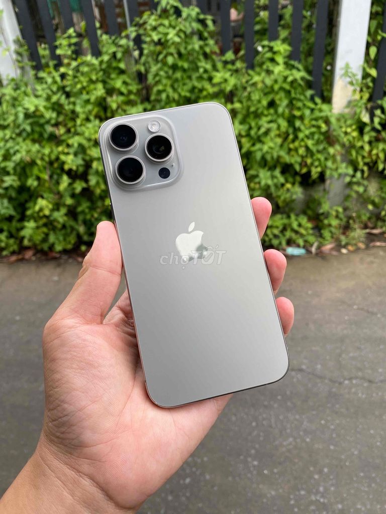 iPhone 15 Pro Max 256GB Titan Quốc Tế. Mua bán Điện thoại tại Quận Ninh Kiều Cần Thơ được đăng bởi Ty Xperia hình 1