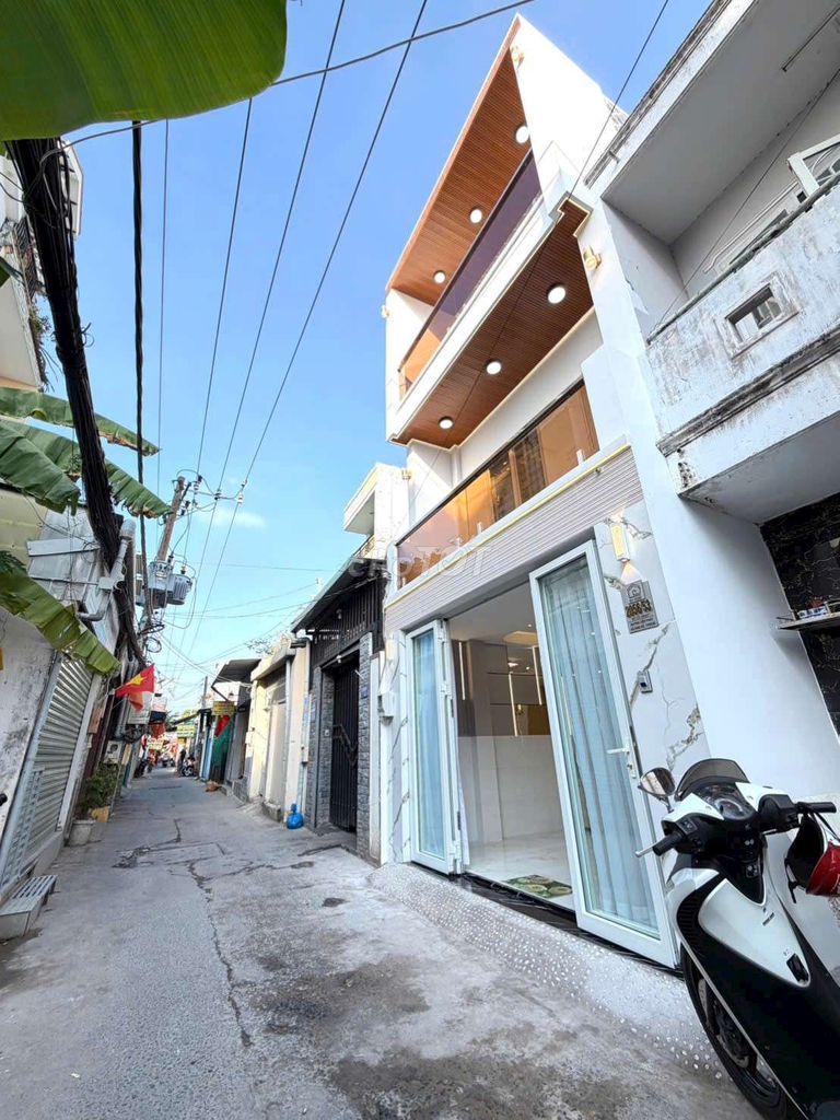 NHÀ DT KHỦNG 5X15 TRỆT LẦU 4PN 
