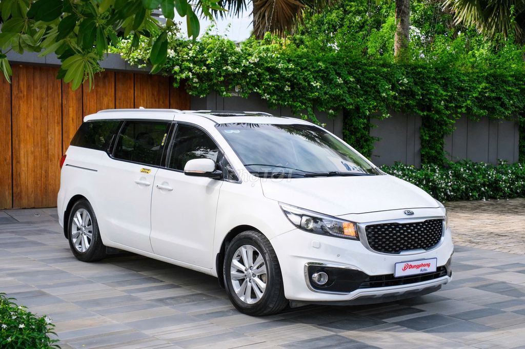 KIA SEDONA 2016, BẢN XĂNG CÒN RẤT MỚI