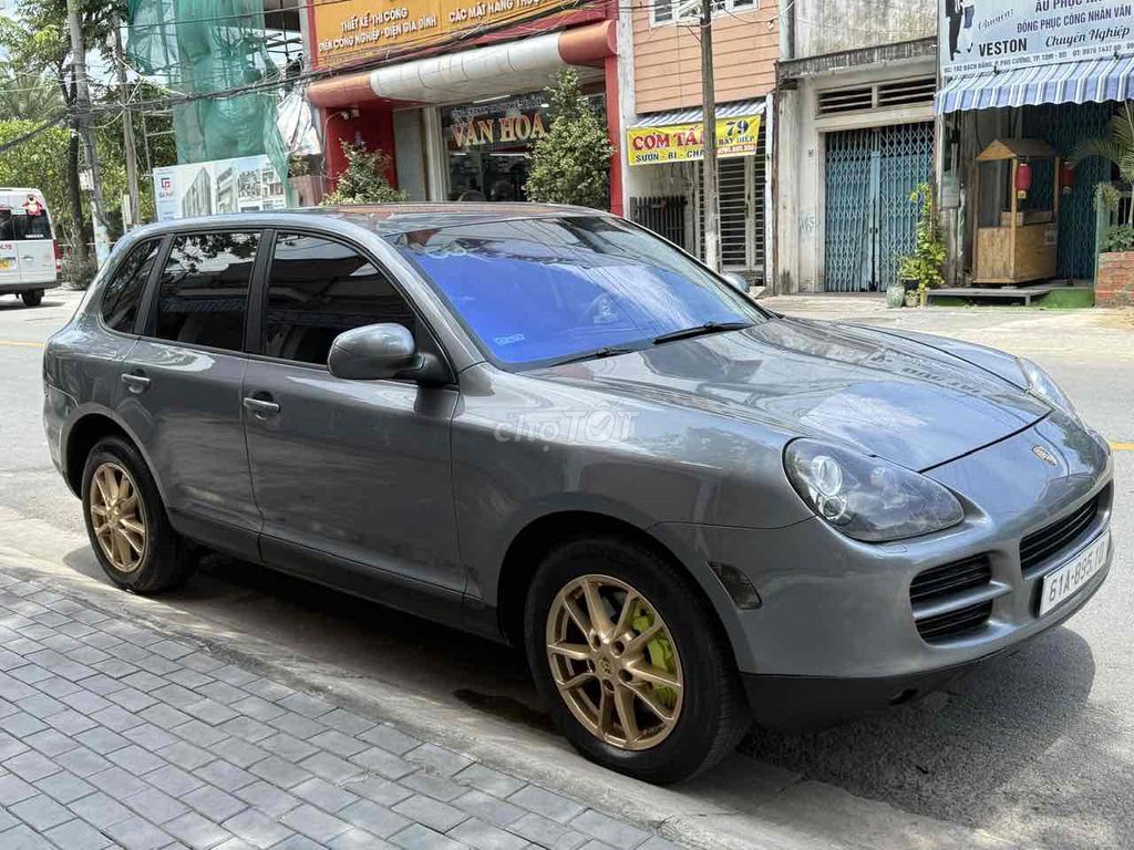 Porsche Cayenne Xám. Mua bán Ô tô tại Thành phố Thủ Dầu Một Bình Dương được đăng bởi Lê Viễn Chi hình 2