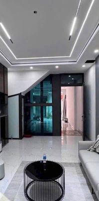 bán nhà đẹp 60m phố nhổn thang máy