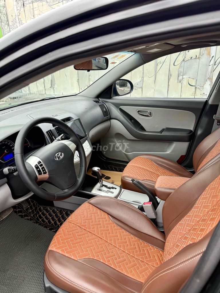 Hyundai Avante 2011 1.6 AT - 128000 km. Mua bán Ô tô tại Thành phố Dĩ An Bình Dương được đăng bởi Nguyễn Thành Công hình 8