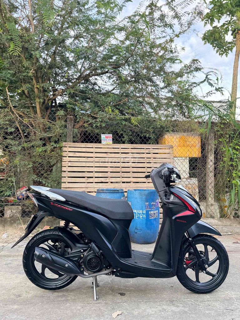 Honda Vision 2019 Đen 10000 km. Mua bán Xe máy tại Huyện Củ Chi Tp Hồ Chí Minh được đăng bởi HuỳnhLâm Bổn hình 1