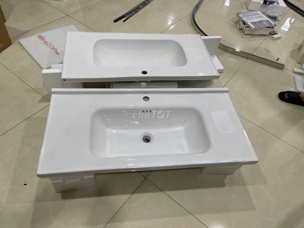 Lavabo sứ Trắng Lỗi logo Mới. Mua bán Thiết bị vệ sinh, nhà tắm tại Thành phố Thuận An Bình Dương được đăng bởi công trần hình 1