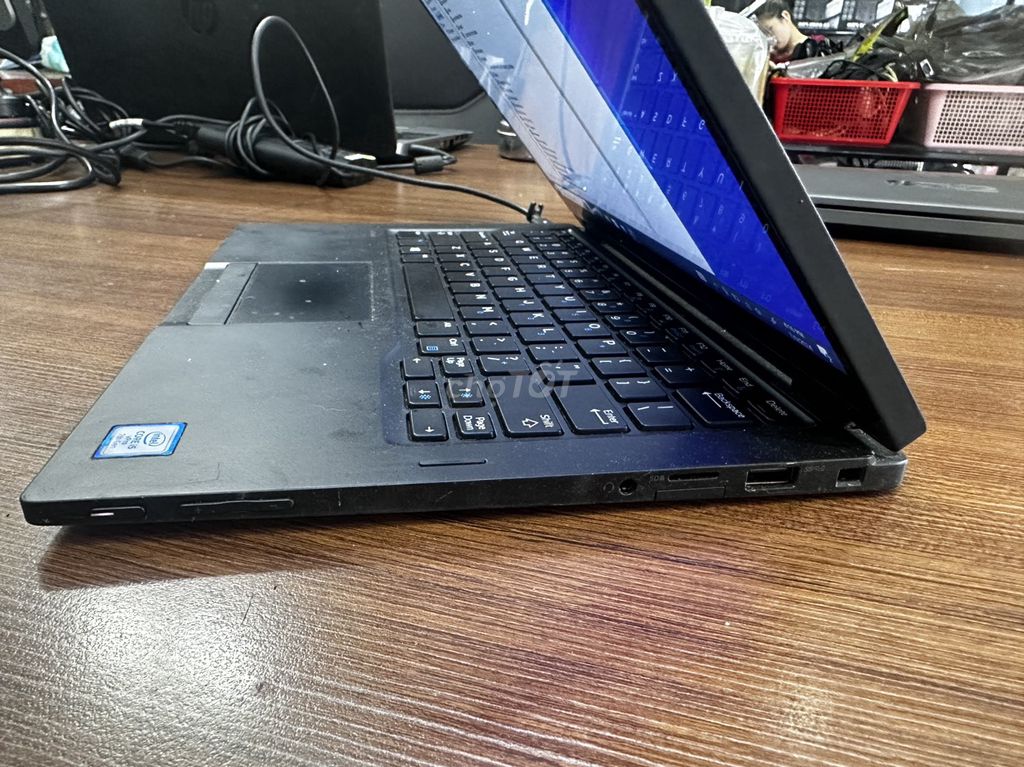 Dell Latitude 7389 2in1/ 360 độ I5 8/128 FHD touch