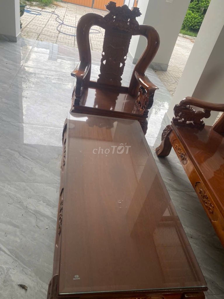 Bộ bàn ghế Gỗ Nâu Phòng khách. Mua bán Bàn ghế tại Thành phố Thủ Dầu Một Bình Dương được đăng bởi NguyentaiNT hình 1