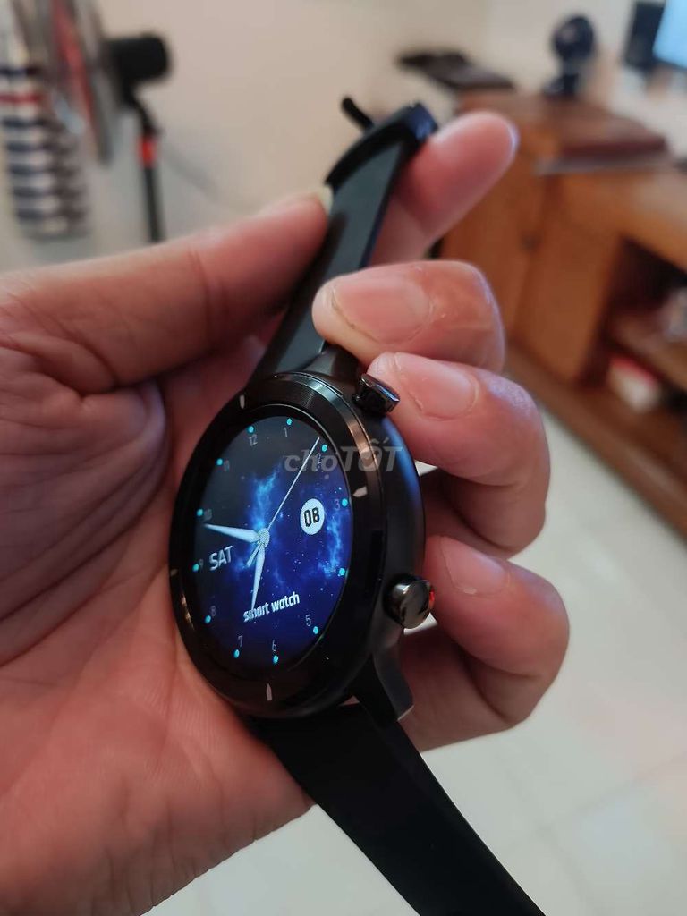 Smart watch chống nước đi mưa