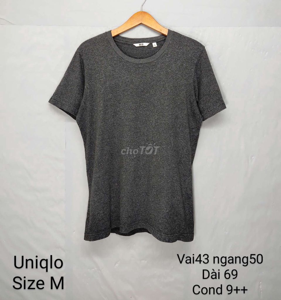 Tee Uniqlo size M .💯 % cotton