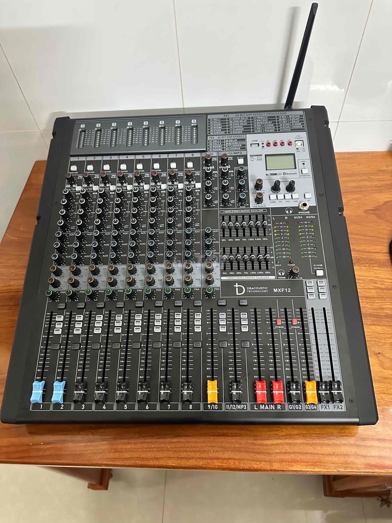 mixer MXF12 còn bảo hành chính hảng 5 tháng nữa