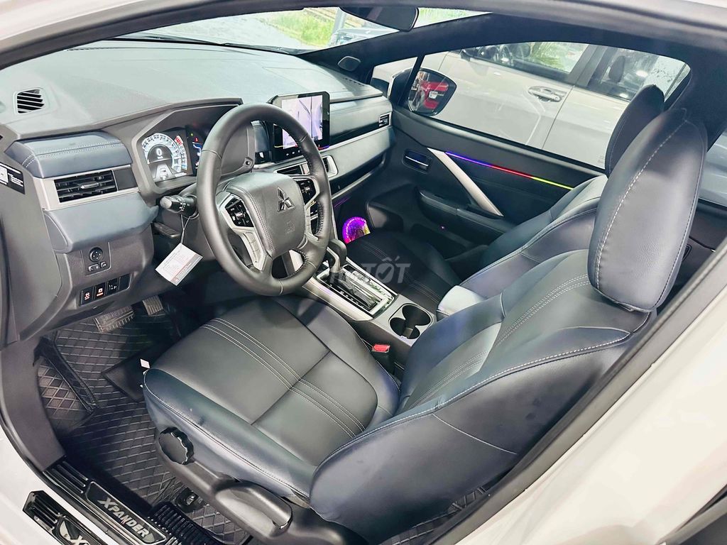 Xpander Cross 2024 - 2000 km Vô Nhiều Đồ Chơi. Mua bán Ô tô tại Huyện Bắc Tân Uyên Bình Dương được đăng bởi Ô Tô Quân Bồ Bình Dương hình 14