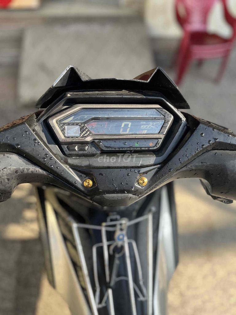 em cần bán gấp có thương lượng khi xem trực tiếp. Mua bán Xe máy tại Quận Bình Tân Tp Hồ Chí Minh được đăng bởi Ngo Dung hình 7