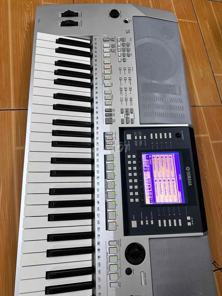 Đàn organ đi show yamaha A2000