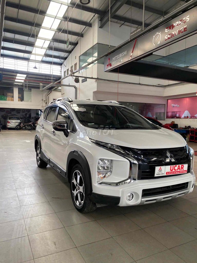 Mitsubishi Xpander Cross 2022 Белый 53 300 км