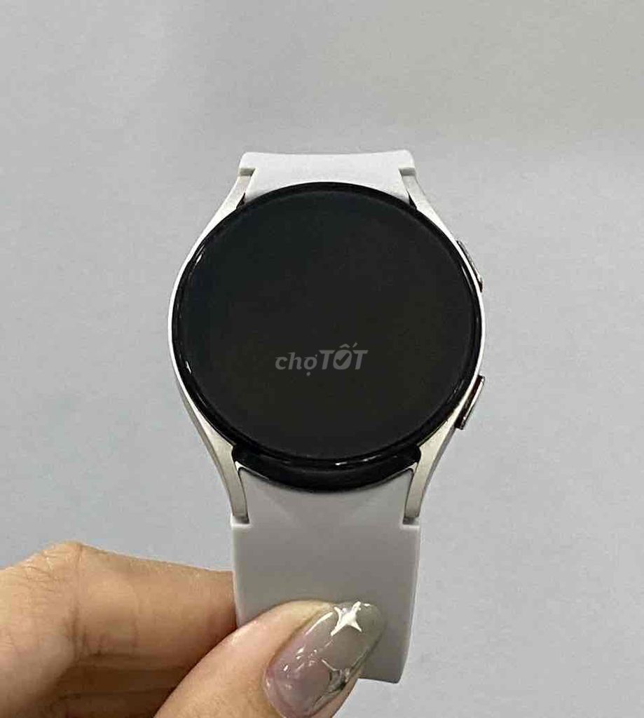 Samsung Watch 5 Bạc 40mm Máy đẹp. Mua bán Thiết bị đeo thông minh tại Quận 5 Tp Hồ Chí Minh được đăng bởi Anh Thư hình 1