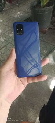 Samsung M51..ram 8/128..pin 7000 ngoại hình đẹp