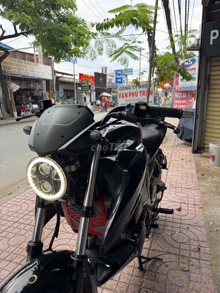 Suzuki Gsx S150 2017 máy zin biển thành phố. Mua bán Xe máy tại Huyện Bình Chánh Tp Hồ Chí Minh được đăng bởi Phong Vũ hình 11