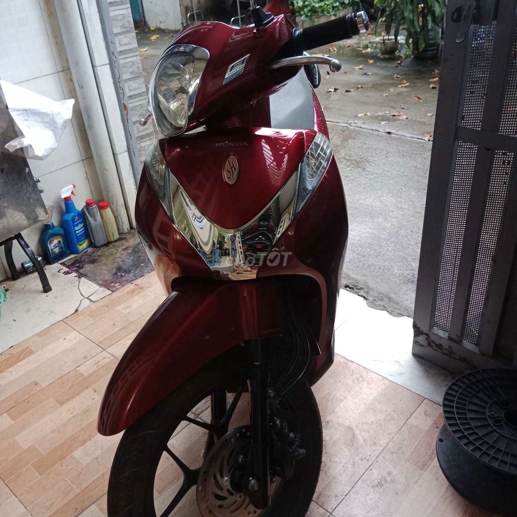 Honda SH Mode 125 2014 Đỏ chính chủ kí giấy. Mua bán Xe máy tại Huyện Bình Chánh Tp Hồ Chí Minh được đăng bởi minh tuấn  hình 5