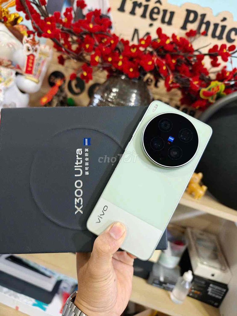 Vivo X300 Ultra 12/512GB fullbox tuyển đẹp sạc ít. Mua bán Điện thoại tại Quận Bình Tân Tp Hồ Chí Minh được đăng bởi Triệu Phúc hình 1