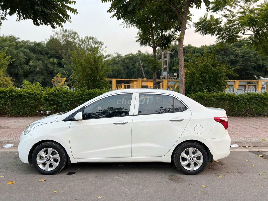 Hyundai Grand i10 2019 Trắng 75.000 km. Mua bán Ô tô tại Quận Long Biên Hà Nội được đăng bởi Anh Anh hình 4
