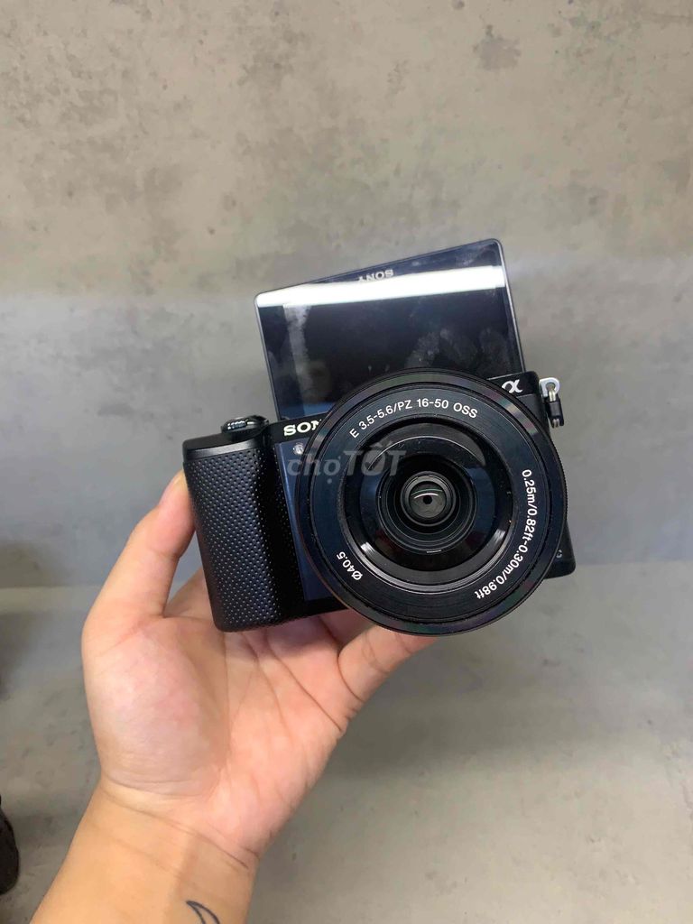 Máy ảnh Sony A5000 kèm kit đẹp likenew. Mua bán Máy ảnh, Máy quay tại Huyện Thanh Trì Hà Nội được đăng bởi Đoàn Nhi hình 1
