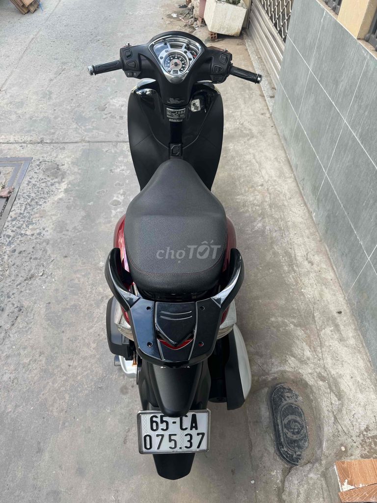 ShMode đời 2015 chìa khoá máy zin êm đúng chủ 31tr. Mua bán Xe máy tại Quận Ninh Kiều Cần Thơ được đăng bởi CHXM Thanh Hồng hẻm 233 hình 3