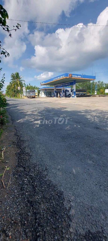 BÁN NỀN VĨNH LONG MẶT TIỀN 904