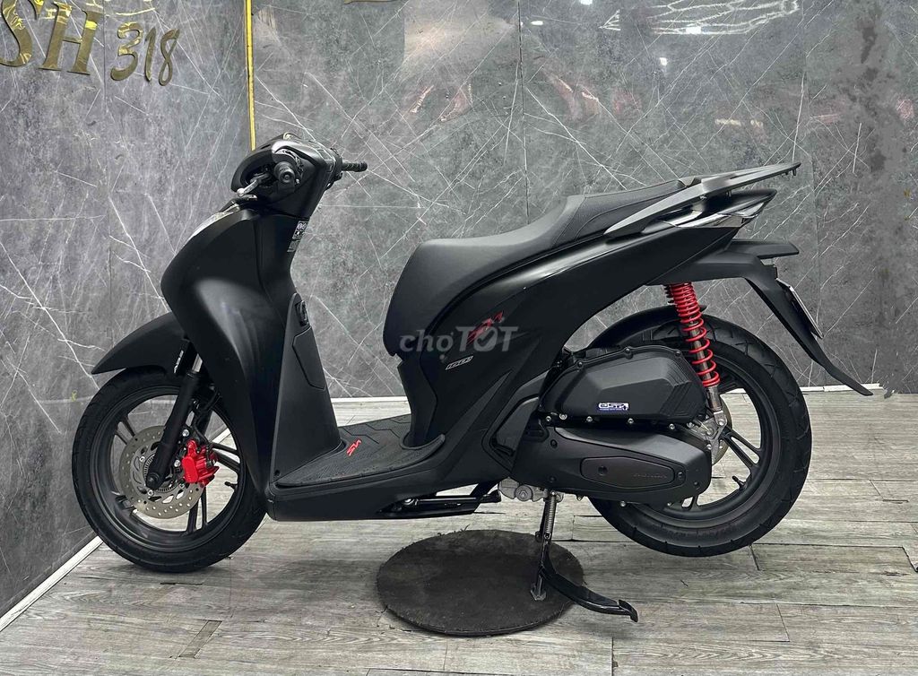 Honda SH 160i ABS 2024 матовый черный пробег 9 тыс. км