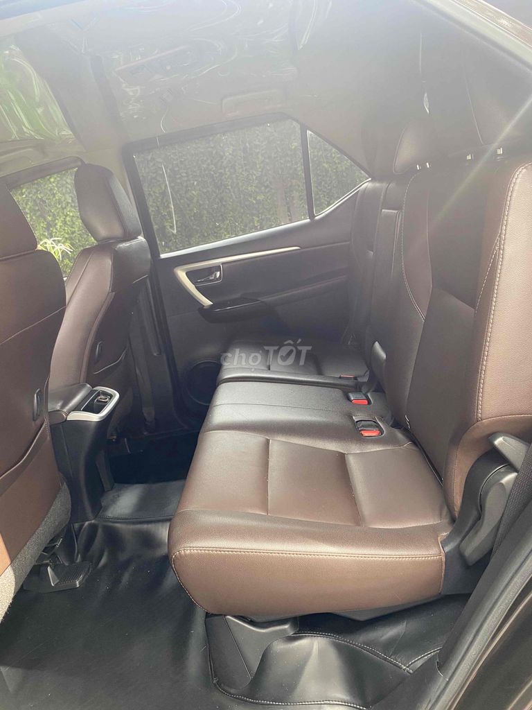 Toyota Fortuner 2018 2.8V 4x4 AT. Mua bán Ô tô tại Quận Tân Phú Tp Hồ Chí Minh được đăng bởi Tân Phú Car hình 10