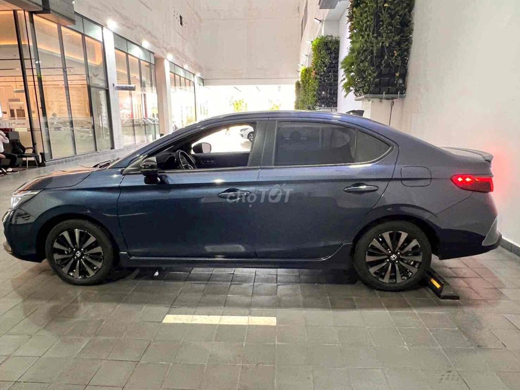 Honda City RS 2024 - 11000km - Như Mới - Bao check. Mua bán Ô tô tại Quận 7 Tp Hồ Chí Minh được đăng bởi Honda Ô Tô Sài Gòn Quận 7 hình 4